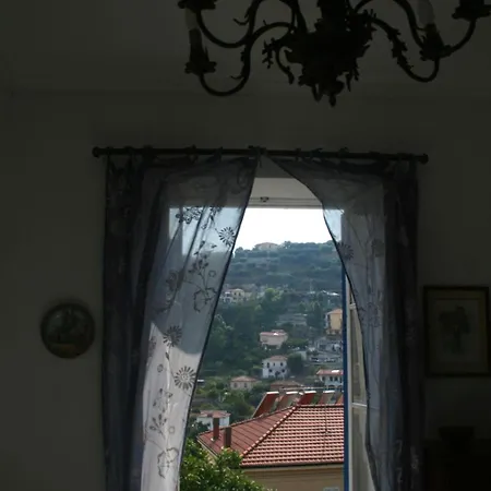 La Casa Di Flora Apartmán *
